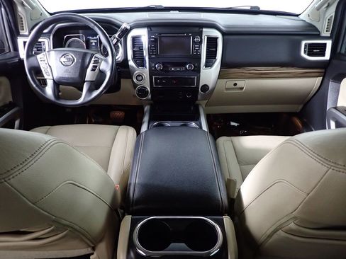 Used 2016 Nissan Titan SL image 40