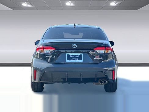 Used 2024 Toyota Corolla SE w/ SE Package FWD image 9