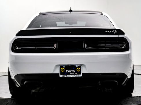 Used 2021 Dodge Challenger SRT Hellcat Redeye image 15