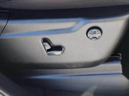 Used 2020 Jeep Grand Cherokee Limited image 21