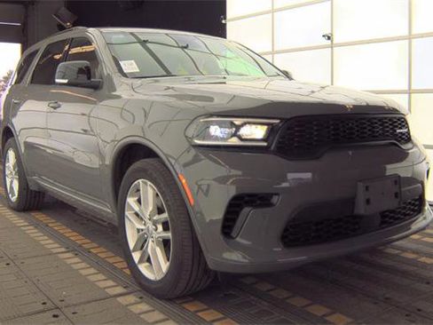 Used 2025 Dodge Durango GT AWD/4WD image 3