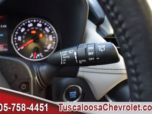 Used 2022 Toyota RAV4 XLE Premium image 33