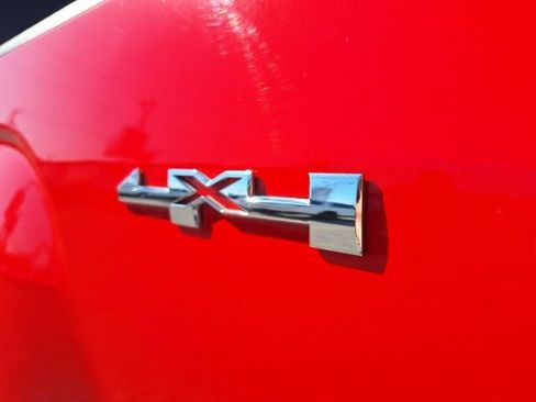 Used 2019 GMC Canyon SLE image 25