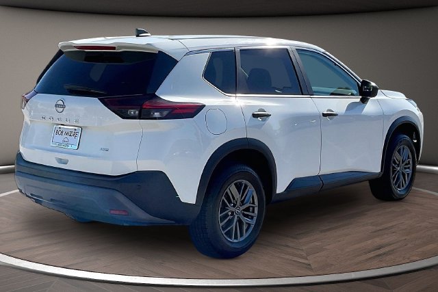 Used 2023 Nissan Rogue S AWD/4WD image 2
