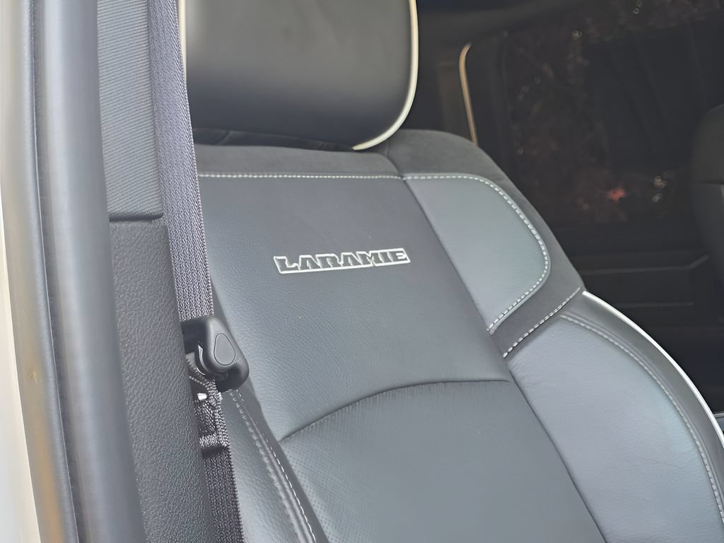 Used 2025 RAM 2500 Laramie AWD/4WD image 11