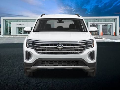 New 2025 Volkswagen Atlas SE w/ Panoramic Sunroof Package image 5