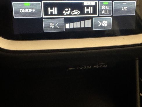 Certified 2024 Subaru Crosstrek 2.0i Premium image 27