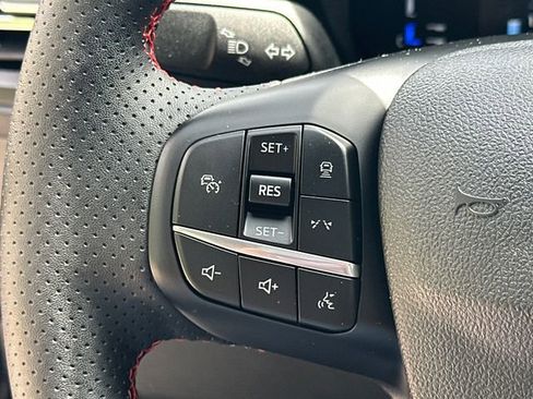 Used 2024 Ford Escape ST-Line w/ Tech Pack #1 AWD/4WD image 32