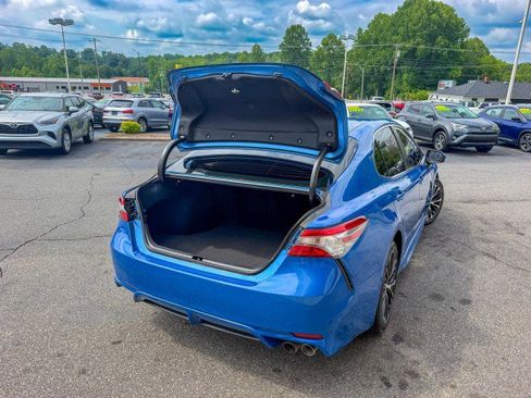 Used 2018 Toyota Camry SE FWD image 14