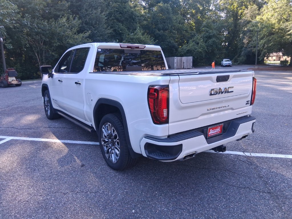 Used 2023 GMC Sierra 1500 Denali Ultimate AWD/4WD image 7