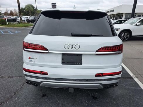 Used 2021 Audi SQ7 Premium Plus image 7