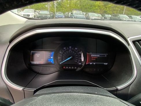 Used 2018 Ford Edge Titanium w/ Equipment Group 301A AWD/4WD image 23