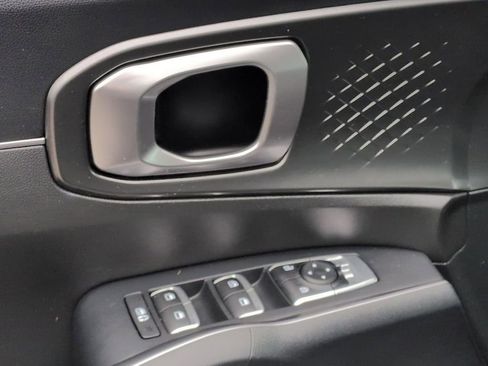 Used 2022 Kia Sorento S FWD image 24