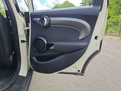Used 2023 MINI Cooper 4-Door Hardtop FWD image 26