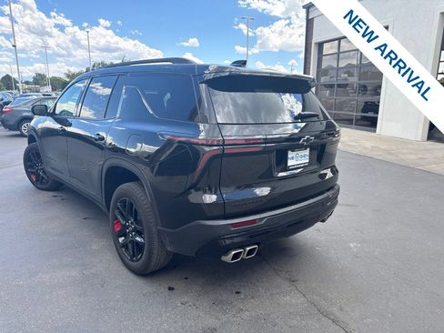 Used 2025 Chevrolet Traverse LT w/ Midnight/Sport Edition AWD/4WD image 5