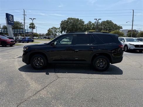 New 2025 Honda Pilot TrailSport image 8