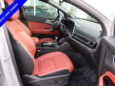 Used 2025 Kia Sportage SX image 20