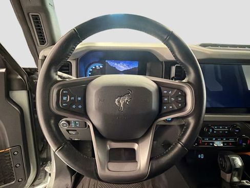 Used 2023 Ford Bronco Badlands w/ Sasquatch Package image 9