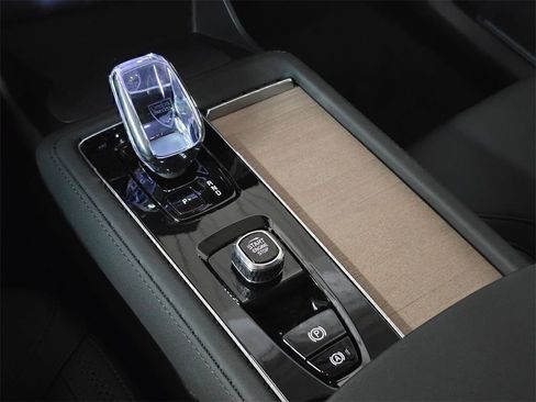 New 2026 Volvo XC90 B6 Plus w/ Protection Package image 26