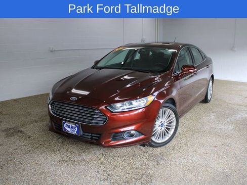 Used 2016 Ford Fusion SE w/ Equipment Group 202A image 10