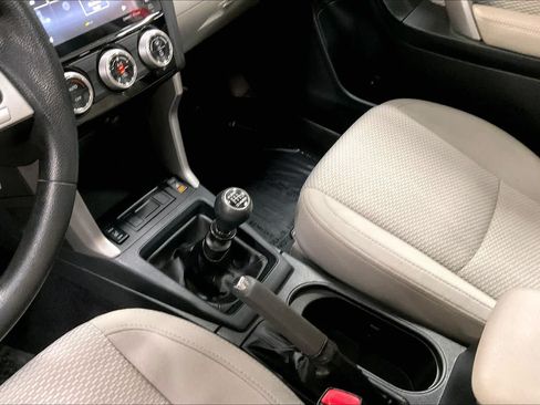 Used 2017 Subaru Forester 2.5i Premium AWD/4WD image 16