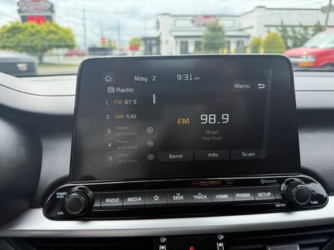 Used 2020 Kia Forte LXS FWD image 16