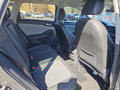 Used 2023 Volkswagen Taos SE w/ Panoramic Sunroof Package FWD image 14
