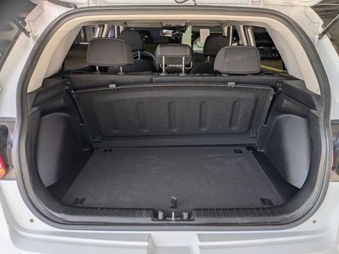 Used 2025 Hyundai Venue SEL FWD image 26