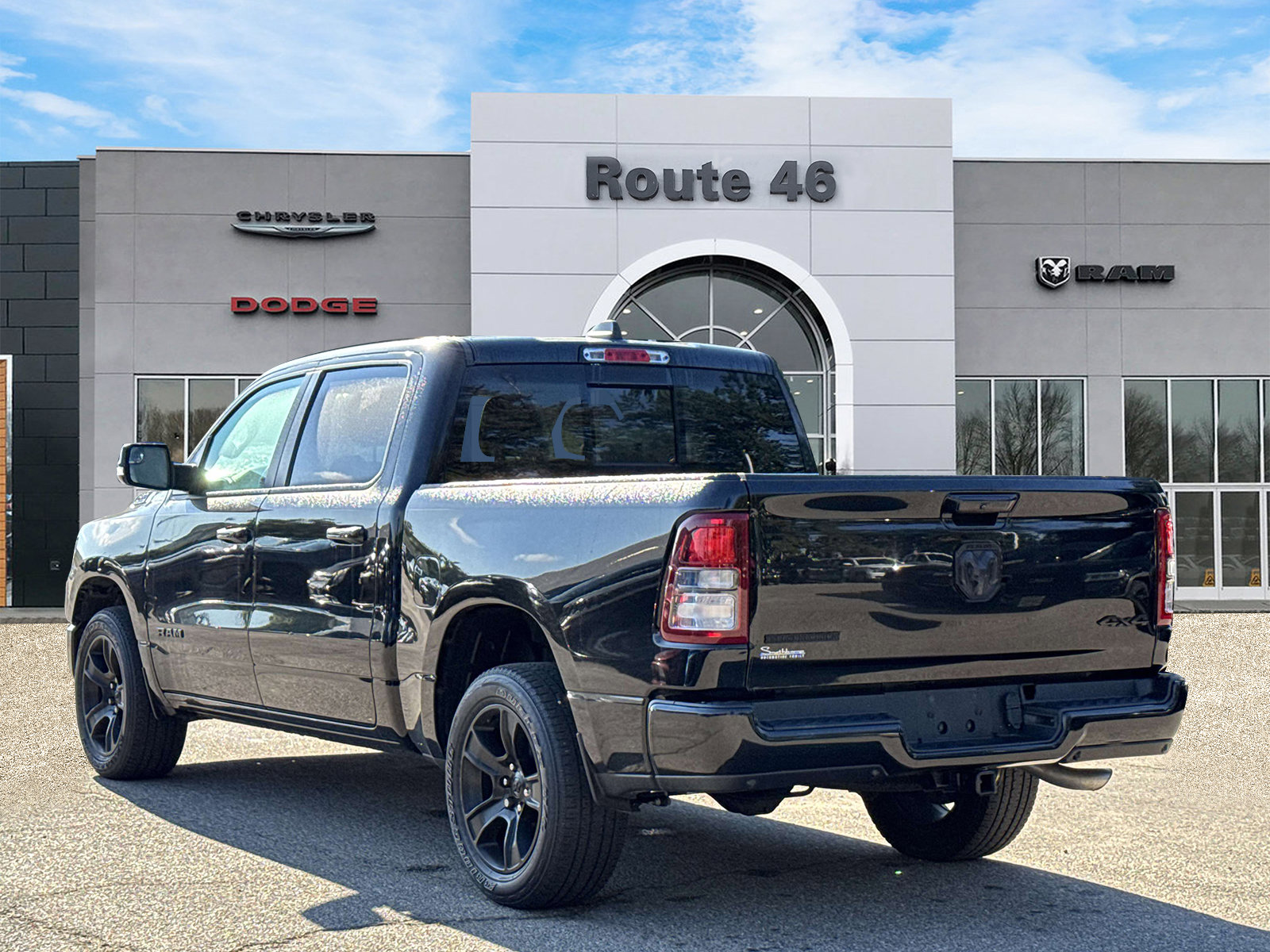 Used 2023 RAM 1500 Big Horn AWD/4WD image 4