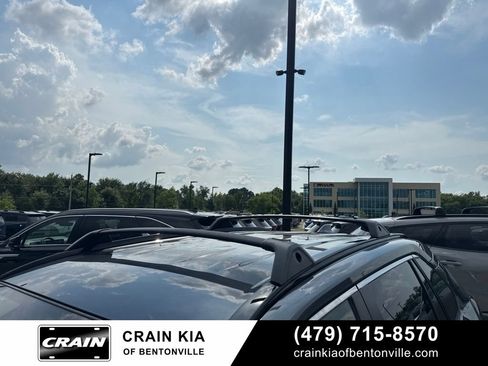 Used 2022 Toyota RAV4 SE AWD/4WD image 17
