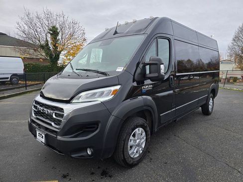 New 2025 RAM ProMaster 3500 w/ Quick Order Package 24G SLT image 8