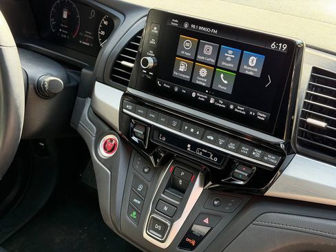Used 2025 Honda Odyssey Sport-L image 14