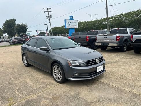 Used 2015 Volkswagen Jetta SEL FWD image 3