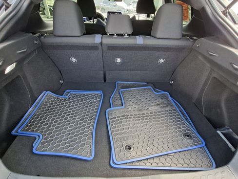 Used 2020 Toyota C-HR XLE image 21