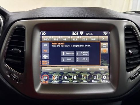 Used 2020 Jeep Compass High Altitude image 32