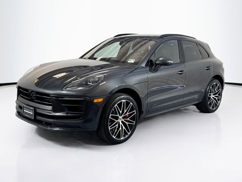 Certified 2022 Porsche Macan GTS image 1