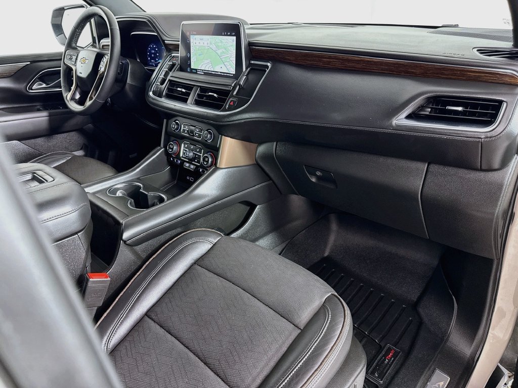 Used 2024 Chevrolet Tahoe High Country AWD/4WD image 31
