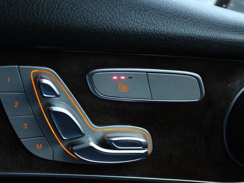 Used 2017 Mercedes-Benz GLC 300 4MATIC image 43