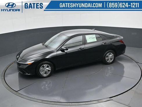 New 2026 Hyundai Elantra SE image 49