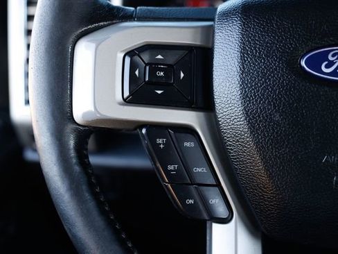 Used 2017 Ford F250 Lariat w/ Lariat Ultimate Package image 28