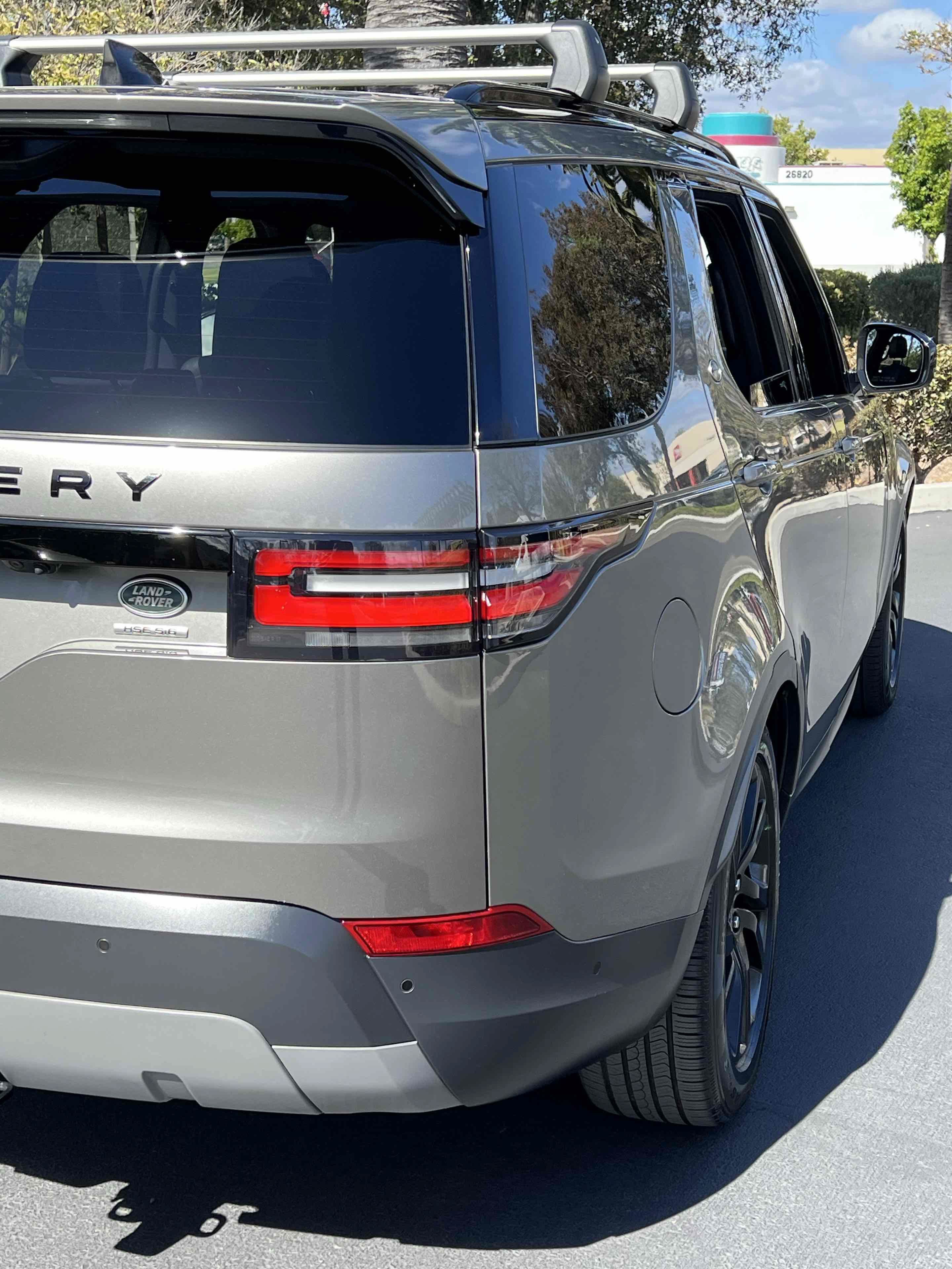 Used 2018 Land Rover Discovery HSE AWD/4WD image 59