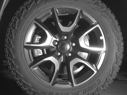 Used 2025 Jeep Compass Trailhawk AWD/4WD image 15