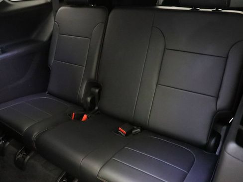 Used 2018 Chevrolet Traverse Premier AWD/4WD image 12