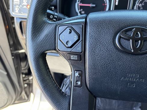 Used 2020 Toyota 4Runner TRD Off-Road Premium AWD/4WD image 39