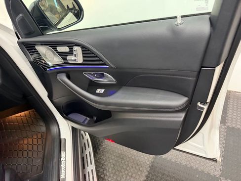 Used 2024 Mercedes-Benz GLS 580 4MATIC image 52
