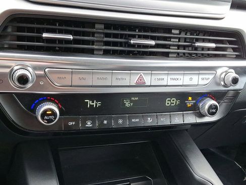 Used 2022 Kia Telluride LX image 20