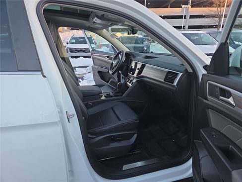 Certified 2023 Volkswagen Atlas SEL image 30
