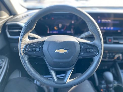 Used 2025 Chevrolet TrailBlazer LT image 28