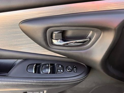 Used 2016 Nissan Murano Platinum w/ Platinum Technology Package image 39