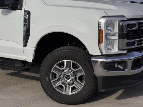 Used 2025 Ford F350 XLT w/ FX4 Off-Road Package AWD/4WD image 4